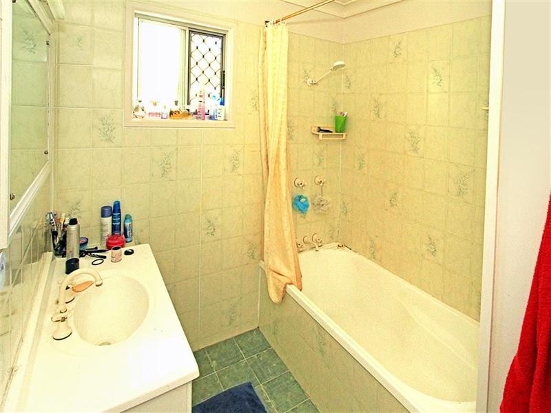 323 Blanchfield Street, Koongal QLD 4701