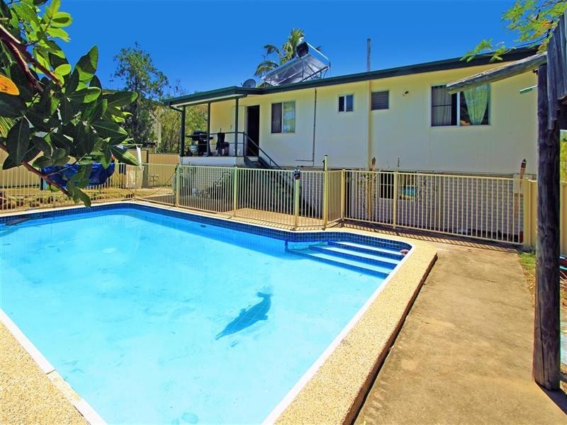 323 Blanchfield Street, Koongal QLD 4701