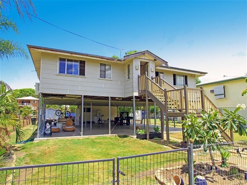 7 Werner Street, Park Avenue QLD 4701