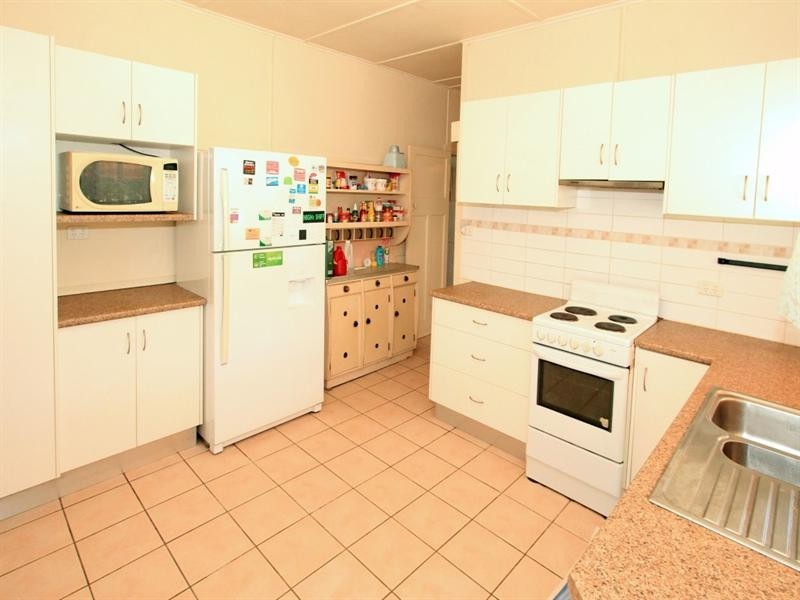 26 Burnett Street, Berserker QLD 4701