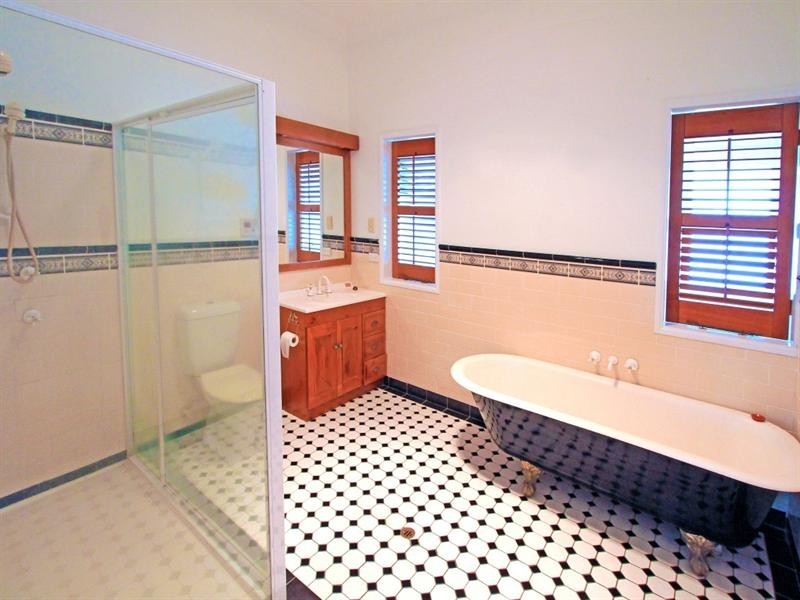 246 Agnes Street, The Range QLD 4700