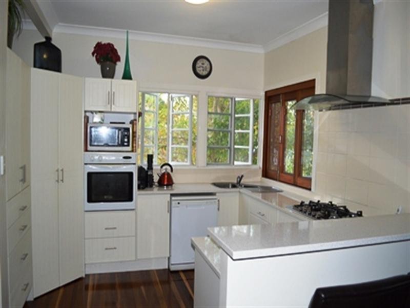 2 Kelly Street, The Range QLD 4700