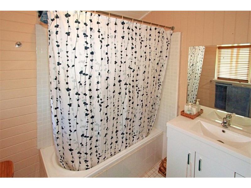 63 Larnach Street, Allenstown QLD 4700