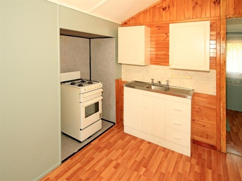 15 Werner Street, Park Avenue QLD 4701