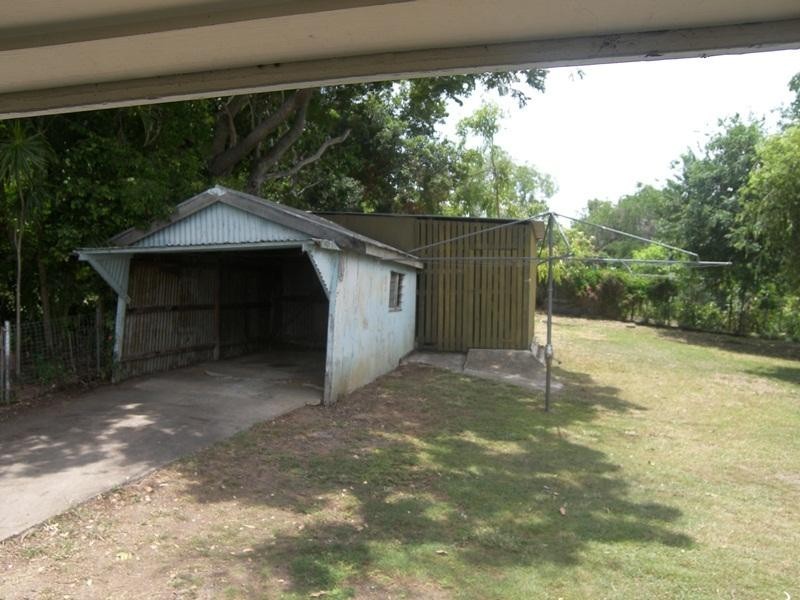 8 Charlotte Street, Wandal QLD 4700