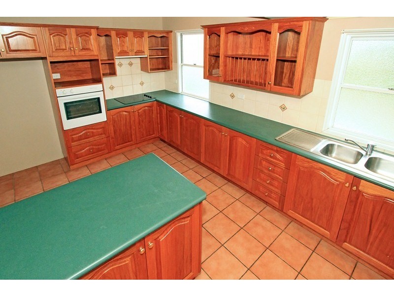 158 Simpson Street, Berserker QLD 4701