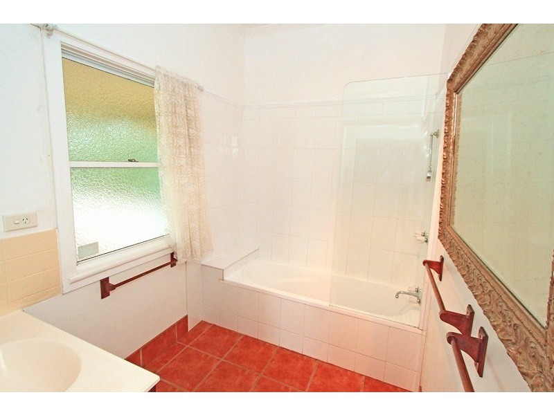 158 Simpson Street, Berserker QLD 4701