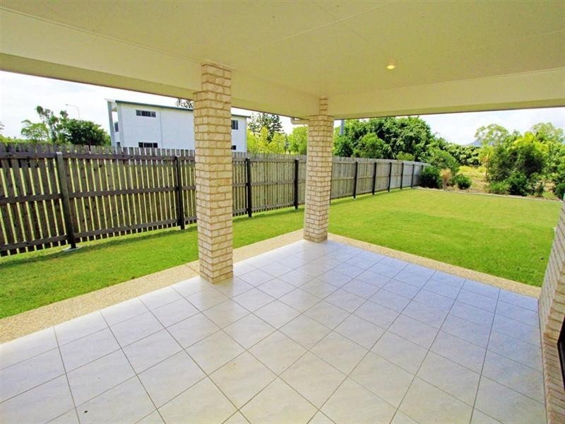20 Sandy’s Place, Kawana QLD 4701