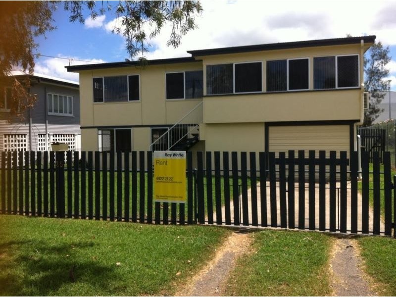 25 Thomasson Street, Park Avenue QLD 4701