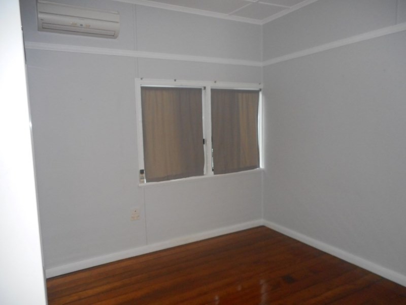 17 Meade Street, Wandal QLD 4700