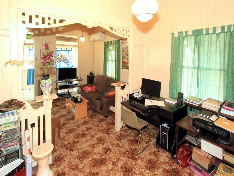 415 Rhodes Street, Koongal QLD 4701