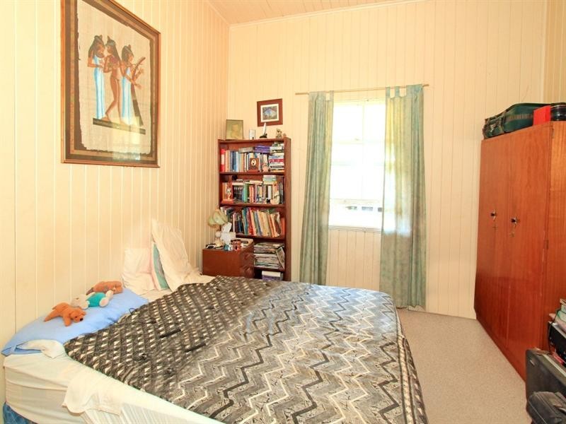 415 Rhodes Street, Koongal QLD 4701