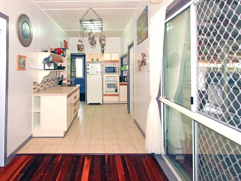 264 Hutton Street, Berserker QLD 4701