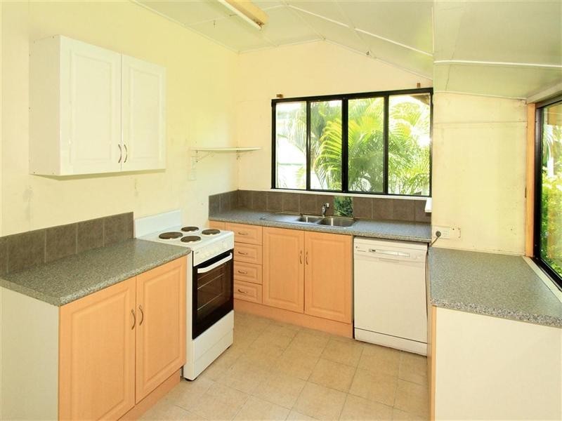 11 Birdwood Street, Wandal QLD 4700