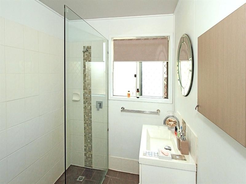 66 Kershaw Street, Park Avenue QLD 4701