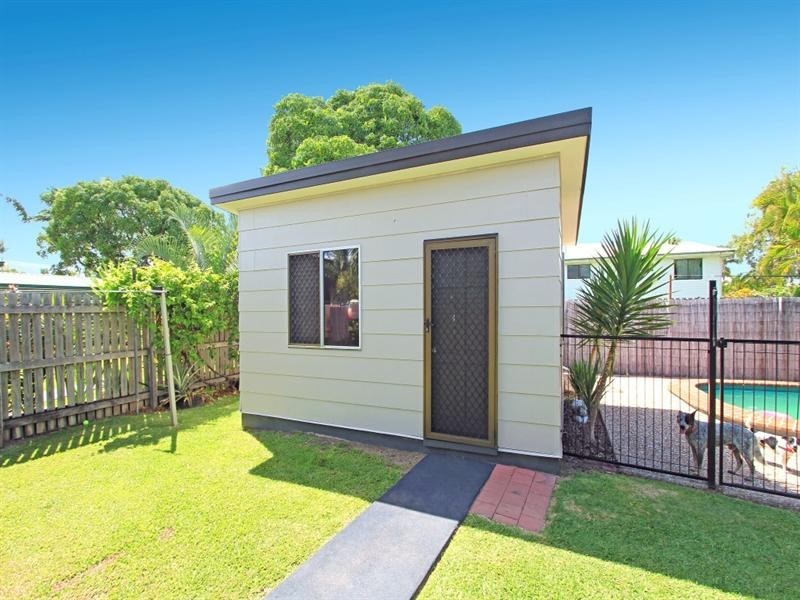 66 Kershaw Street, Park Avenue QLD 4701