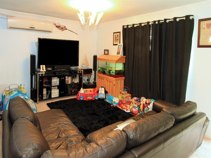 4 Pacey Street, Parkhurst QLD 4702