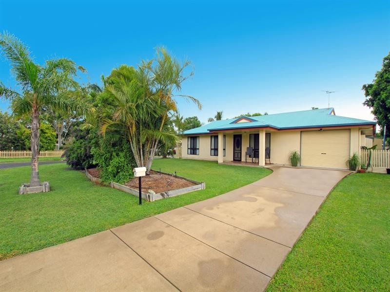 4 Pacey Street, Parkhurst QLD 4702