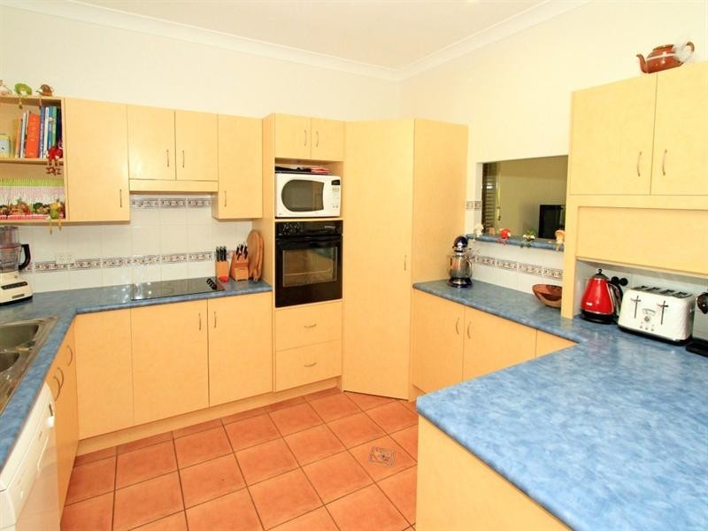 119 Angela Road, Rockyview QLD 4701