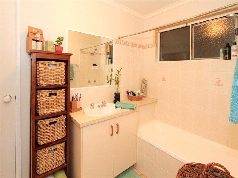 4 Tooker Street, Koongal QLD 4701