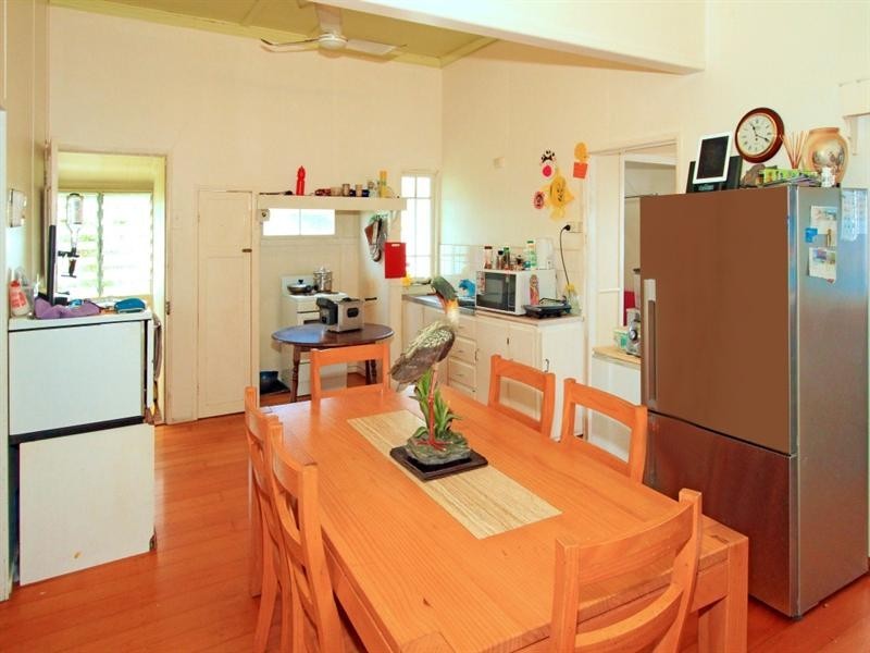 69 Livingstone Street, Berserker QLD 4701