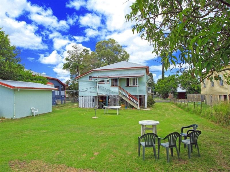 69 Livingstone Street, Berserker QLD 4701