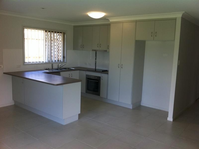 10 Justin Street, Gracemere QLD 4702