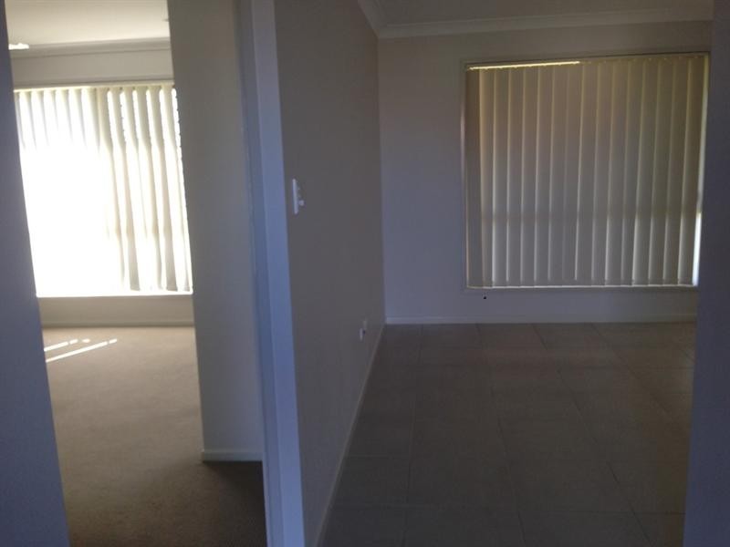 10 Justin Street, Gracemere QLD 4702