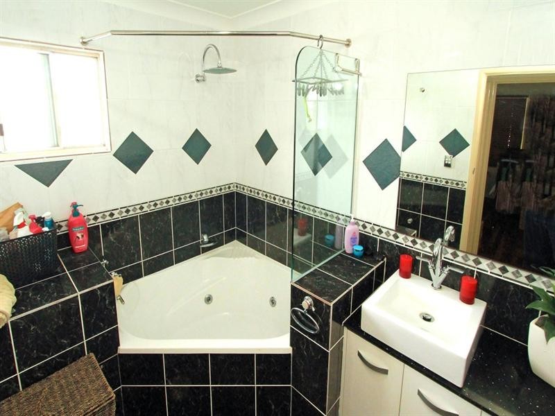 56 Twigg Street, Park Avenue QLD 4701