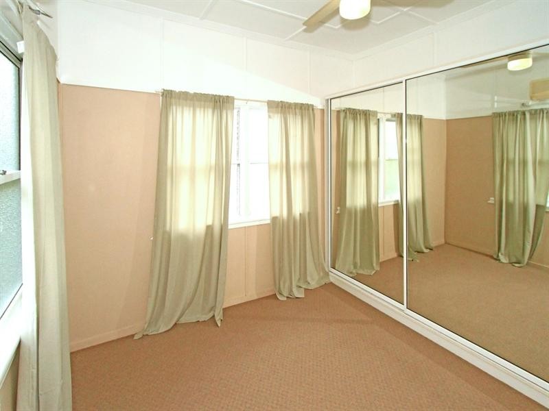 158 Simpson Street, Berserker QLD 4701