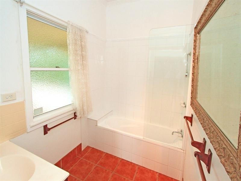 158 Simpson Street, Berserker QLD 4701