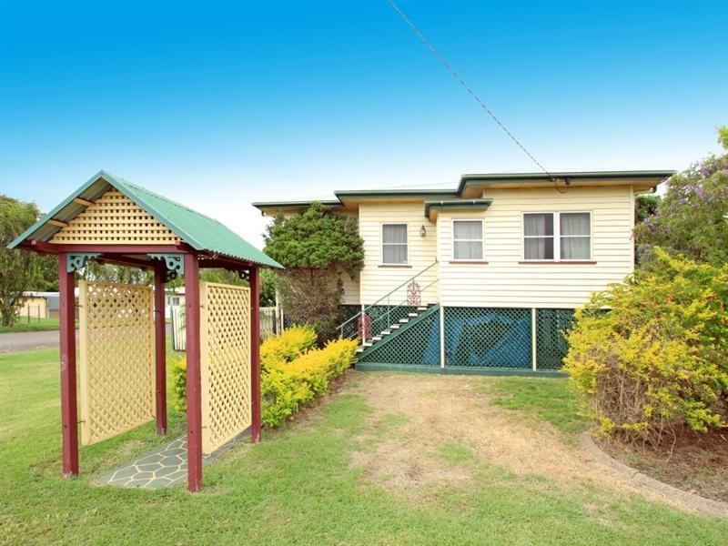 158 Simpson Street, Berserker QLD 4701