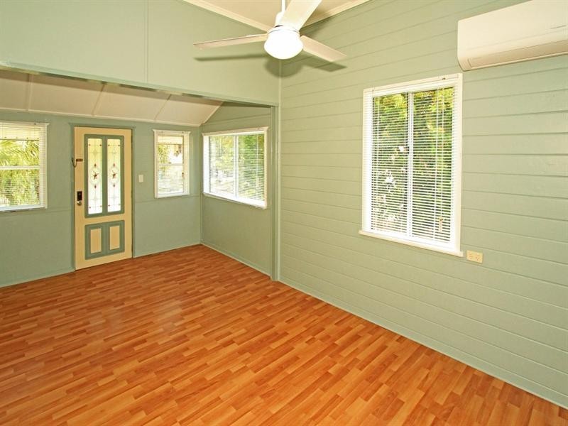 15 Werner Street, Park Avenue QLD 4701