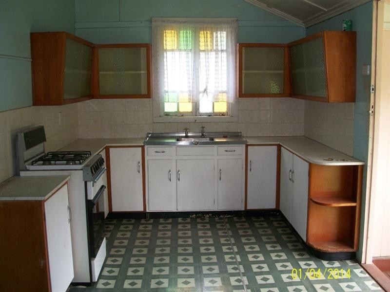 15 Card Street, Berserker QLD 4701