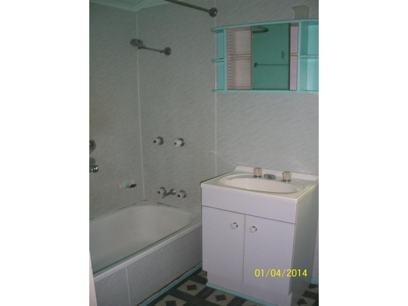 15 Card Street, Berserker QLD 4701