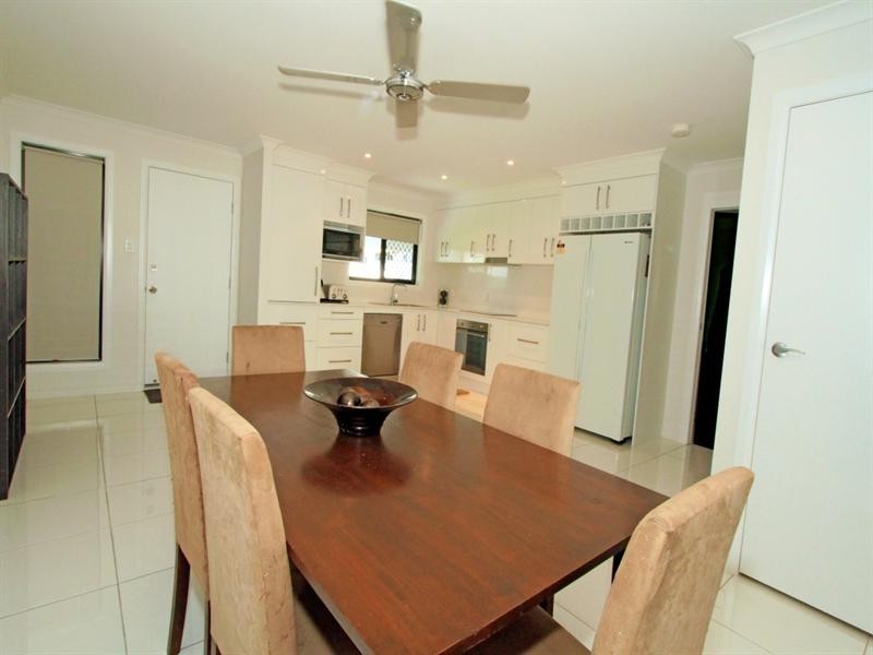 19 Haynes Street, Park Avenue QLD 4701