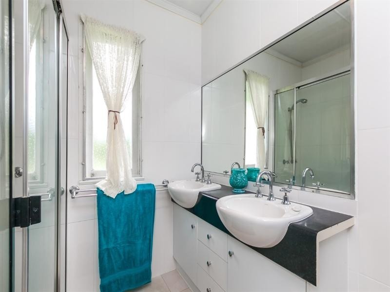 252 Ford Street, Berserker QLD 4701