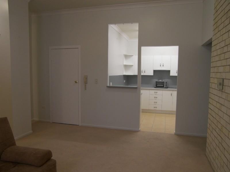 4/260 Quay Street, Rockhampton QLD 4700