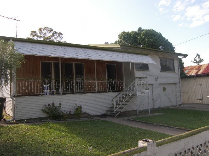 206 Upper Dawson Road, The Range QLD 4700