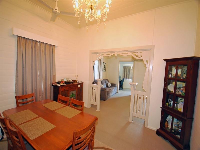 57 Lakes Creek Road, Berserker QLD 4701