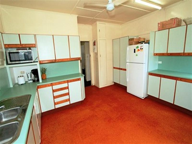 18 Wilmington Street, Kawana QLD 4701