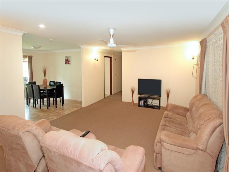 16 Harwood Street, Park Avenue QLD 4701