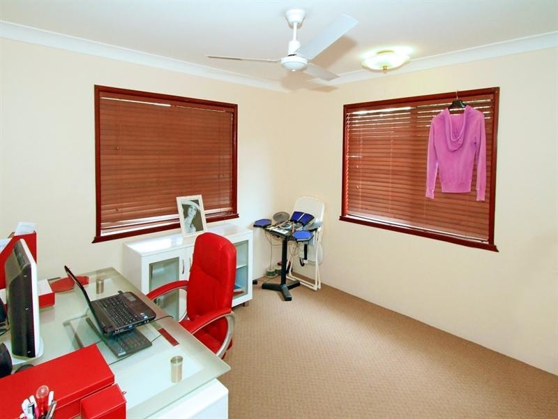 16 Harwood Street, Park Avenue QLD 4701