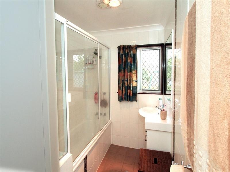 16 Harwood Street, Park Avenue QLD 4701