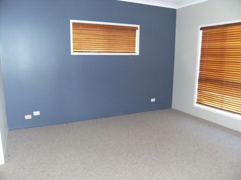 70 Fons Drive, Glendale QLD 4711