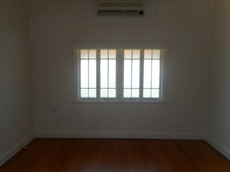 69 Livingstone Street, Berserker QLD 4701