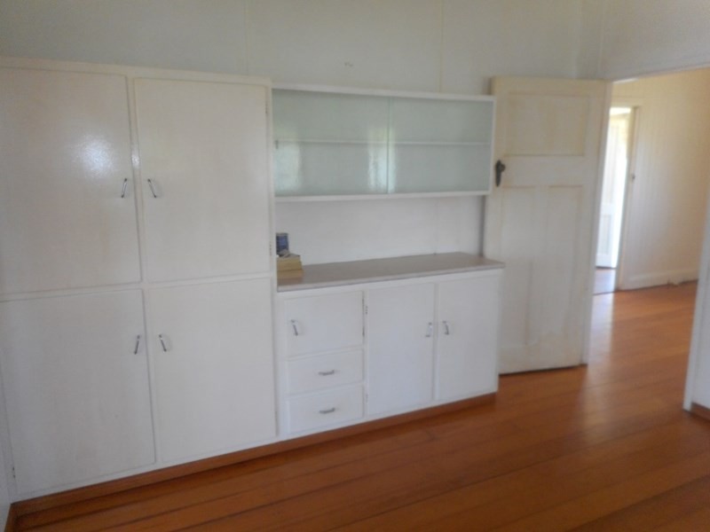 69 Livingstone Street, Berserker QLD 4701