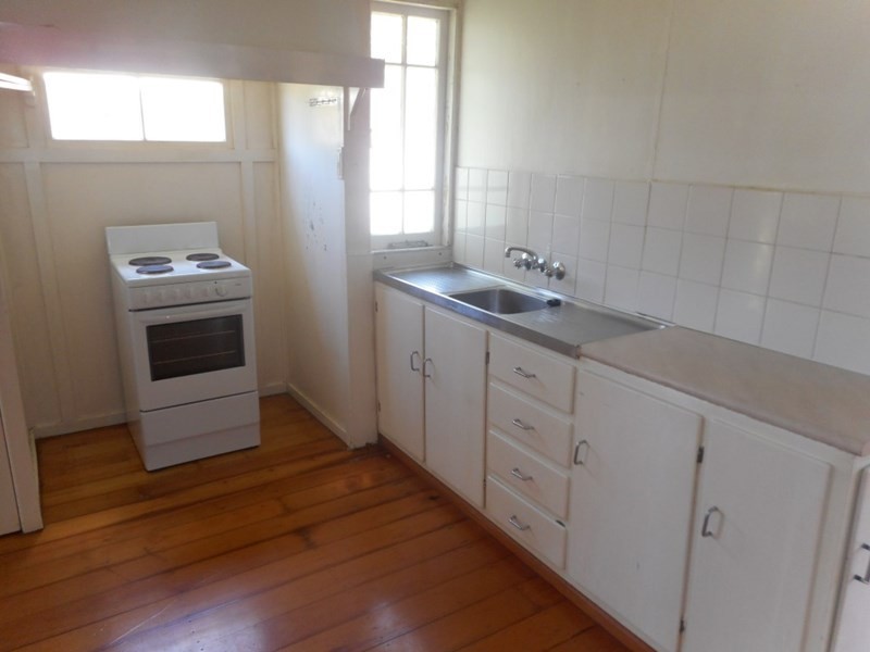 69 Livingstone Street, Berserker QLD 4701