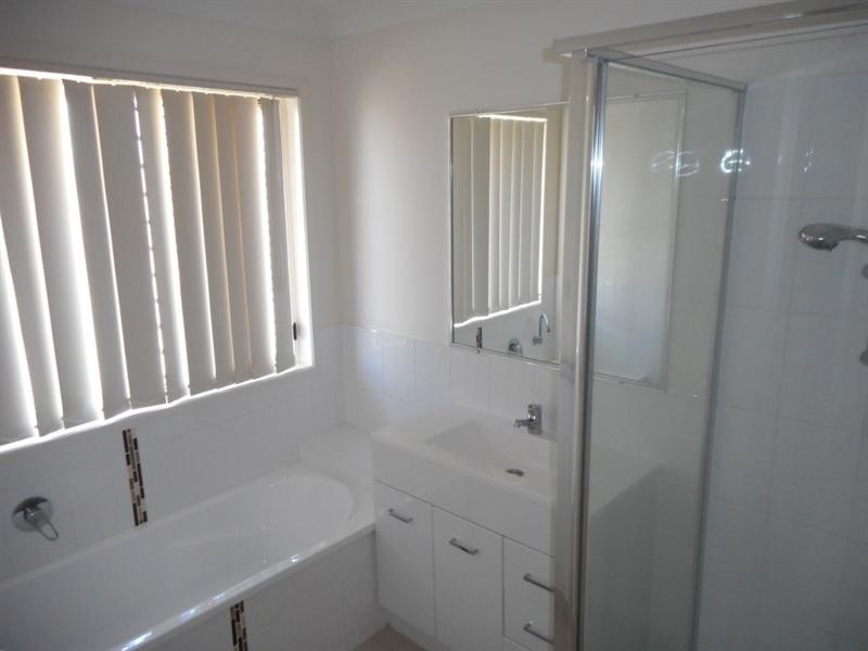 2 Justin Street, Gracemere QLD 4702