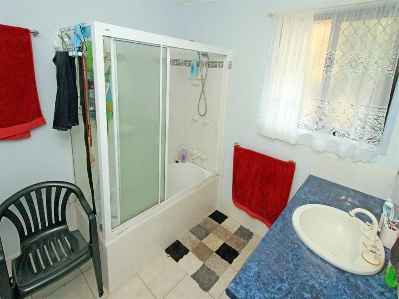 4 Pacey Street, Parkhurst QLD 4702